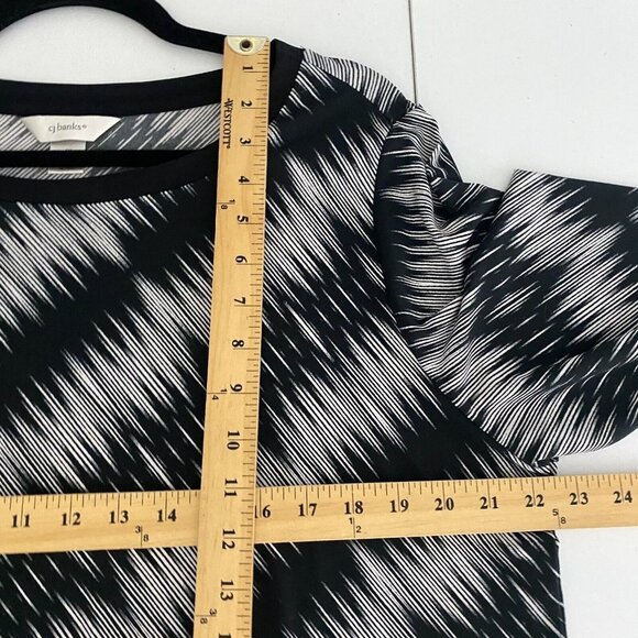 CJ Banks Tunic Top Size 1X Long Sleeve Black White Contrast Hem Stretch - Picture 9 of 11